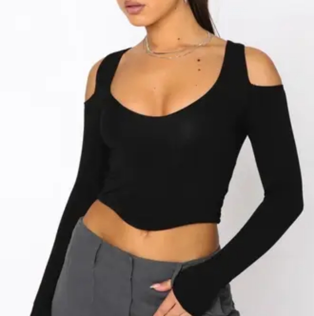 White Fox Open Shoulder Long Sleeve Crop Top Size M